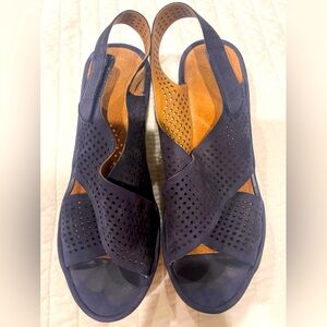 Clarks Wedges with Velcro straps size 9 navy